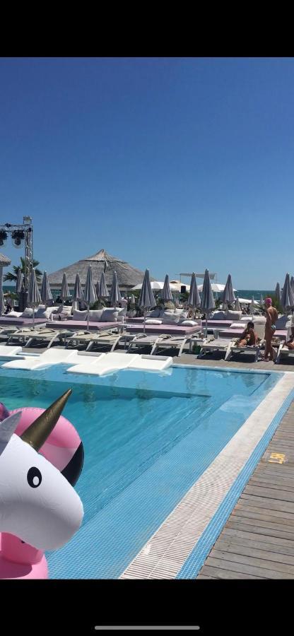 Mamaia Beach Luxury Apartment Екстер'єр фото